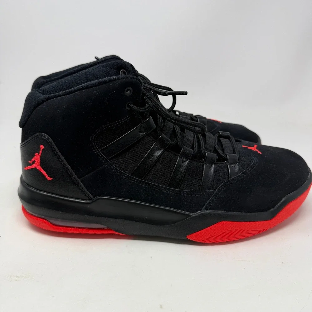 Jordan max aura